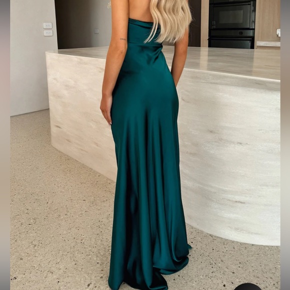 LOLA MAXI DRESS - EMERALD - Picture 2 of 5